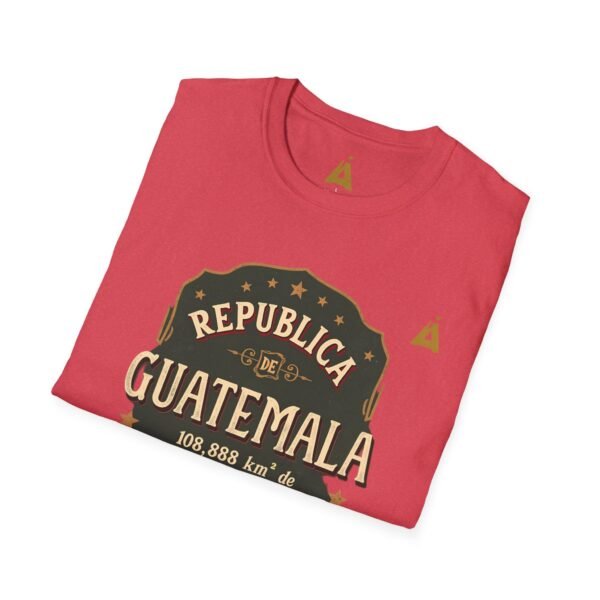 Camiseta unisex vintage de Guatemala con un estilo suave, perfecta para uso casual y como souvenir.
