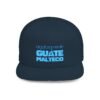 Esta gorra plana es elegante y ajustable, perfecta para el día a día.