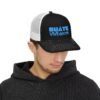 Elegante gorra de Camionero, bordada, perfecta para uso casual, una opción moderna y cómoda.