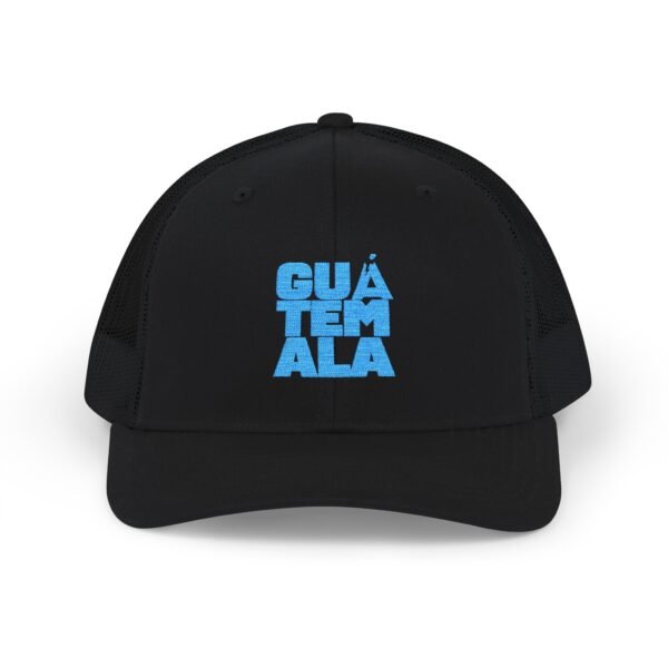 Elegante gorra de Camionero, bordada, perfecta para uso casual, una opción moderna y cómoda.