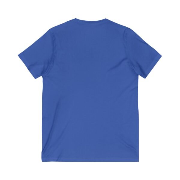 La camiseta unisex Tikal Vintage de cuello en V ofrece un look casual pero elegante.
