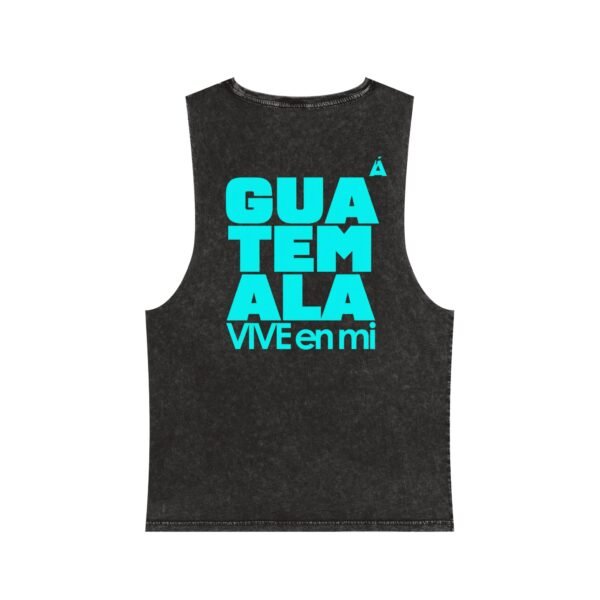 Camiseta unisex de GUATE con lavado a la piedra irradia, estilo relajado y natural, ideal para salidas informales.