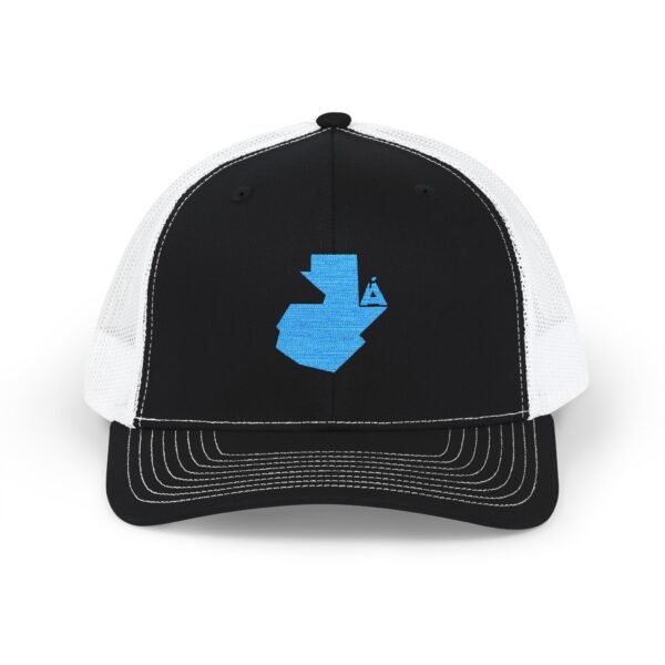 Elegante gorra de Camionero, bordada, perfecta para uso casual, una opción moderna y cómoda.