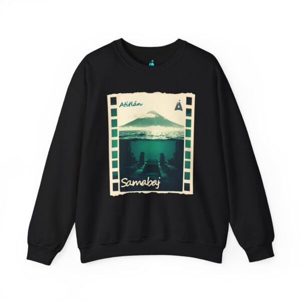 Sudadera unisex de cuello redondo de inspiración vintage de Samabaj, una prenda acogedora y moderna.