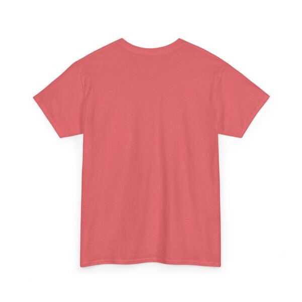 Celebra tu herencia guatemalteca con esta camiseta unisex con orgullo, perfecta para pasear.