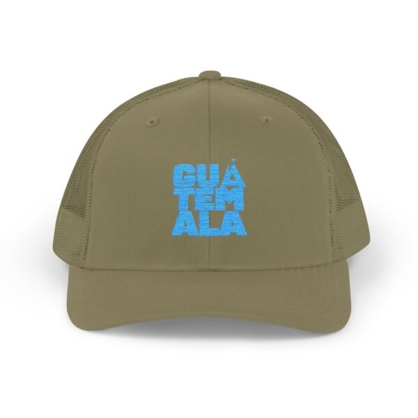 Elegante gorra de Camionero, bordada, perfecta para uso casual, una opción moderna y cómoda.