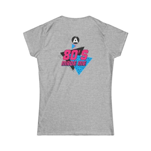 Camiseta para mujer, nostalgia de los 80s, perfecta para añadir un toque de color a tu armario.
