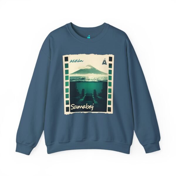 Sudadera unisex de cuello redondo de inspiración vintage de Samabaj, una prenda acogedora y moderna.