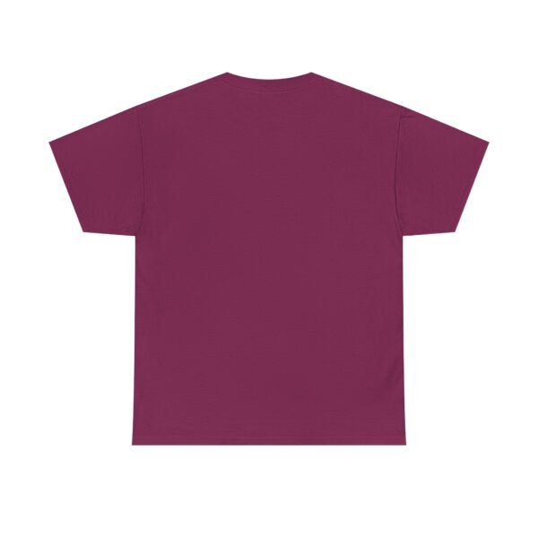 Celebra tu herencia guatemalteca con esta camiseta unisex con orgullo, perfecta para pasear.