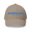 Elegante gorra bordada cerrada para cualquier ocasión. Perfecta como gorra deportiva.