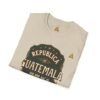 Camiseta unisex vintage de Guatemala con un estilo suave, perfecta para uso casual y como souvenir.