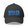 Elegante gorra bordada cerrada para cualquier ocasión. Perfecta como gorra deportiva.