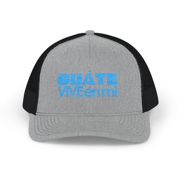 Elegante gorra de Camionero, bordada, perfecta para uso casual, una opción moderna y cómoda.