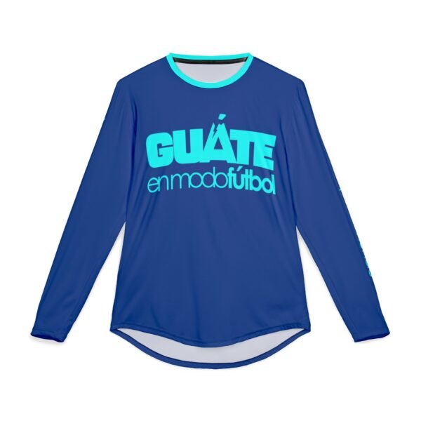 Camisa de manga larga con protección UV para hombre, perfecta para actividades al aire libre como el fútbol.