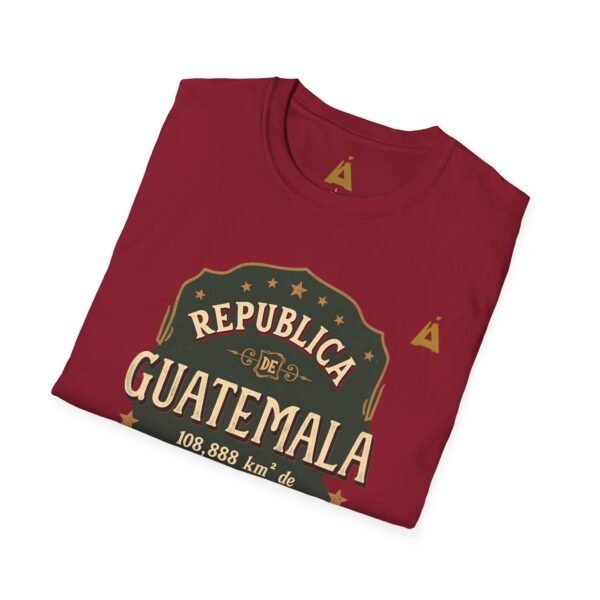 Camiseta unisex vintage de Guatemala con un estilo suave, perfecta para uso casual y como souvenir.