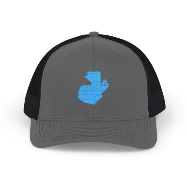 Elegante gorra de Camionero, bordada, perfecta para uso casual, una opción moderna y cómoda.
