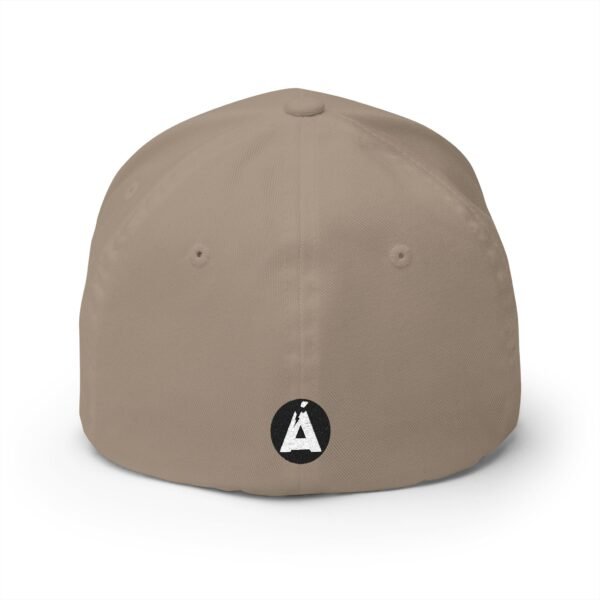 Gorra cerrada bordada con el mapa de GUATEMALA, para un estilo moderno, un accesorios de moda únicos.