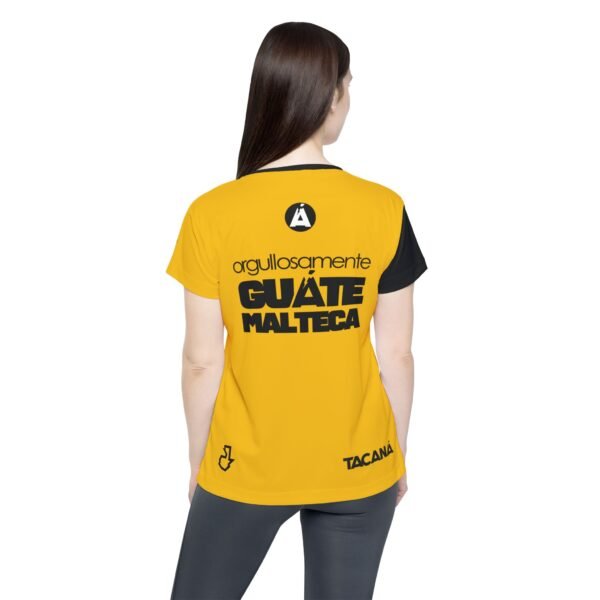 Camiseta de GUATEMALA, perfecta para la mujer activa que busca estilo mientras entrena o practica deporte.
