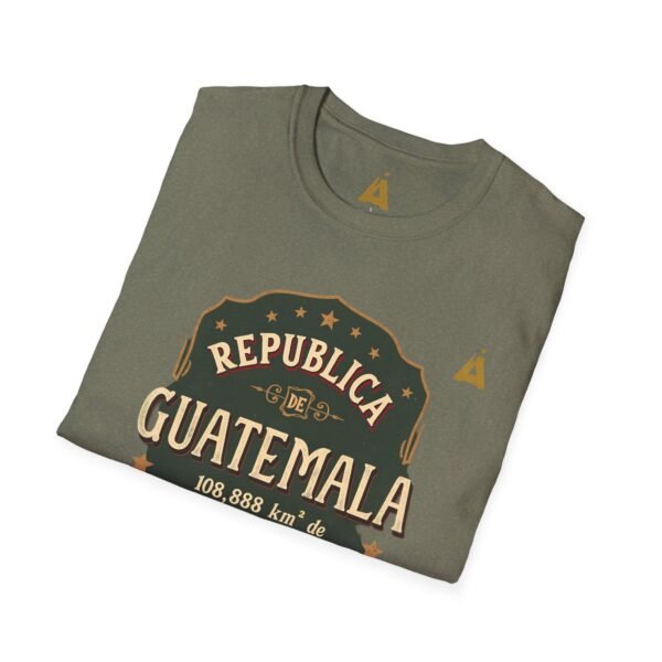 Camiseta unisex vintage de Guatemala con un estilo suave, perfecta para uso casual y como souvenir.