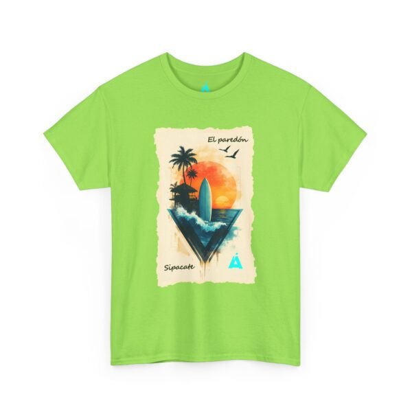 Vive un ambiente tropical con esta camiseta Sunset, unisex, perfecta para los amantes de la playa.