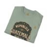 Camiseta unisex vintage de Guatemala con un estilo suave, perfecta para uso casual y como souvenir.