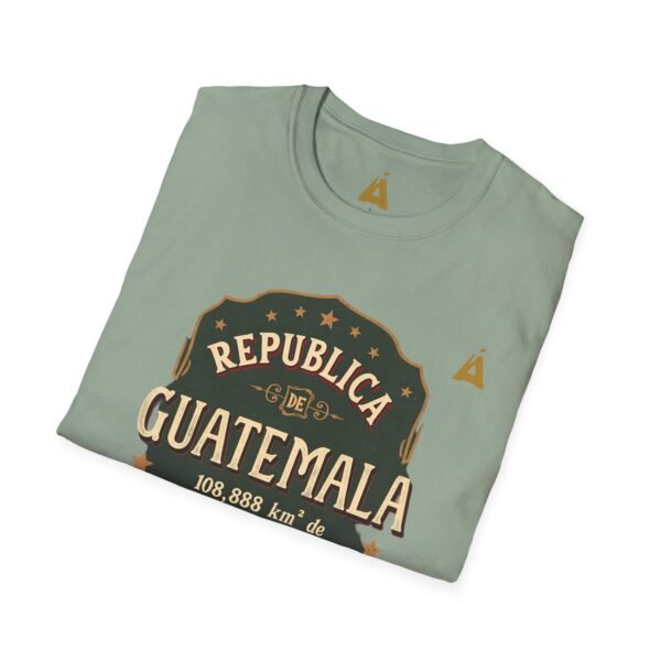 Camiseta unisex vintage de Guatemala con un estilo suave, perfecta para uso casual y como souvenir.