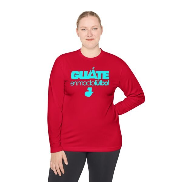 Camiseta unisex ligera manga larga espíritu guatemalteco perfecta para cualquier aficionado al fútbol.