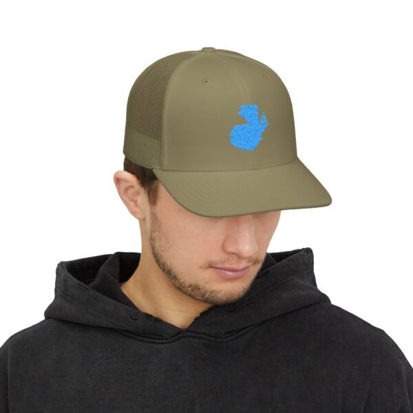 Elegante gorra de Camionero, bordada, perfecta para uso casual, una opción moderna y cómoda.
