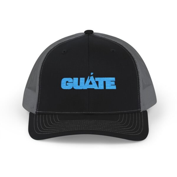 Elegante gorra de Camionero, bordada, perfecta para uso casual, una opción moderna y cómoda.