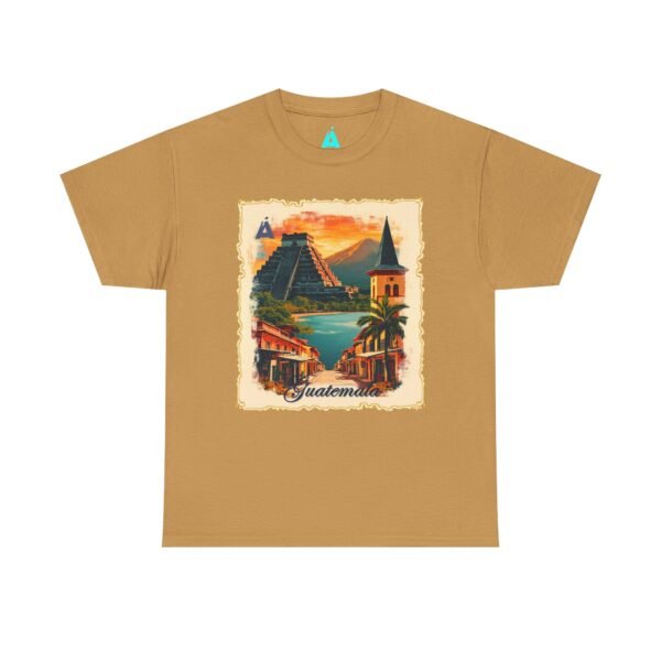 Celebra tu herencia guatemalteca con esta camiseta unisex con orgullo, perfecta para pasear.