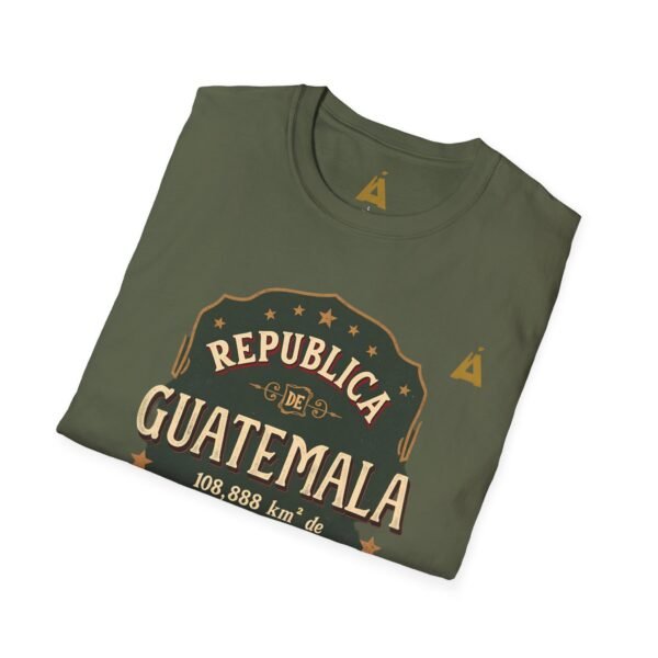 Camiseta unisex vintage de Guatemala con un estilo suave, perfecta para uso casual y como souvenir.