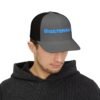 Elegante gorra de Camionero, bordada, perfecta para uso casual, una opción moderna y cómoda.