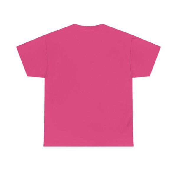 Celebra tu herencia guatemalteca con esta camiseta unisex con orgullo, perfecta para pasear.