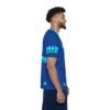 Saca a relucir tu pasión por el deporte con esta camiseta deportiva guatemalteca.