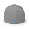 Elegante gorra bordada cerrada para cualquier ocasión.
