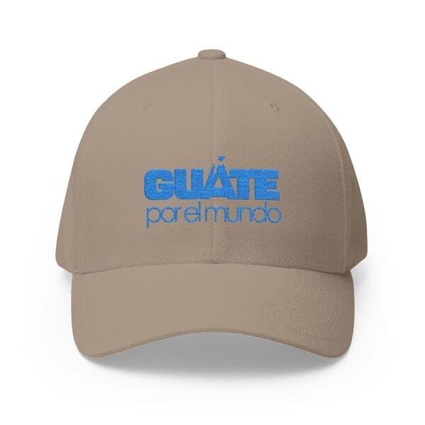 Elegante gorra bordada cerrada para cualquier ocasión. Perfecta como gorra deportiva.