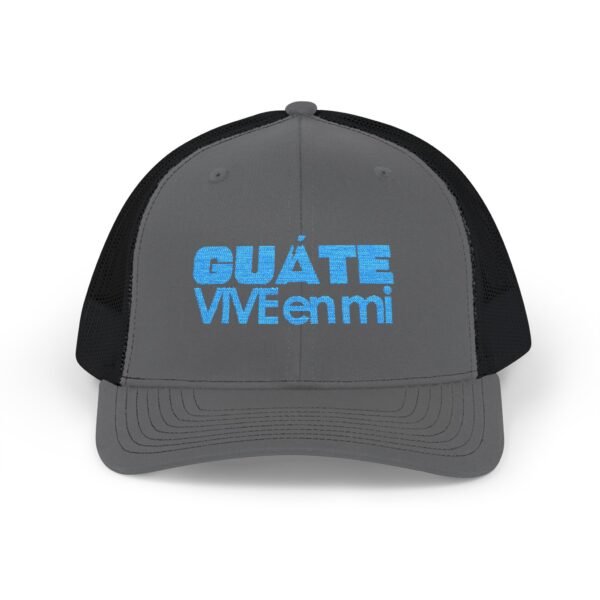 Elegante gorra de Camionero, bordada, perfecta para uso casual, una opción moderna y cómoda.