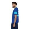 Saca a relucir tu pasión por el deporte con esta camiseta deportiva guatemalteca.