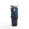 Elegante taza térmica de GUATE, ideal para quienes disfrutan de sus bebidas en movimiento.