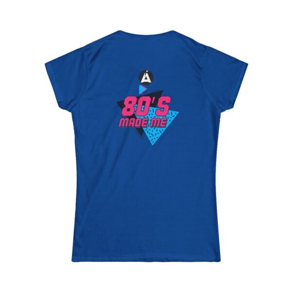 Camiseta para mujer, nostalgia de los 80s, perfecta para añadir un toque de color a tu armario.