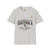 Celebra tu herencia guatemalteca con esta camiseta unisex con orgullo, perfecta para pasear.