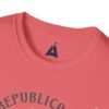 Celebra tu herencia guatemalteca con esta camiseta unisex con orgullo, perfecta para pasear.