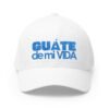 Elegante gorra bordada cerrada para cualquier ocasión. Perfecta como gorra deportiva.