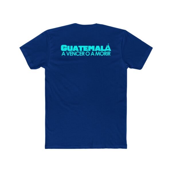Celebra tu pasión por el fútbol guatemalteco con esta camiseta unisex, perfecta para mostrar tu herencia cultural.