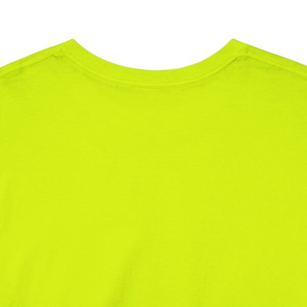 Vive un ambiente tropical con esta camiseta Sunset, unisex, perfecta para los amantes de la playa.