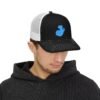 Elegante gorra de Camionero, bordada, perfecta para uso casual, una opción moderna y cómoda.