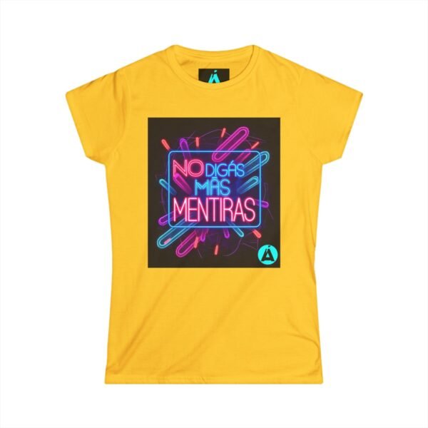 Camiseta para mujer, nostalgia de los 80s, perfecta para añadir un toque de color a tu armario.