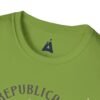 Celebra tu herencia guatemalteca con esta camiseta unisex con orgullo, perfecta para pasear.