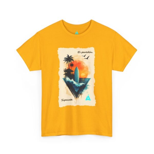 Vive un ambiente tropical con esta camiseta Sunset, unisex, perfecta para los amantes de la playa.