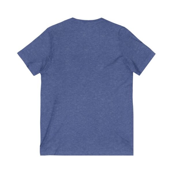 La camiseta unisex Tikal Vintage de cuello en V ofrece un look casual pero elegante.